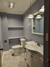 956 N 124th St in Wauwatosa, WI - Building Photo - Building Photo