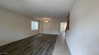 3107 Lenoir St in Las Vegas, NV - Building Photo - Building Photo