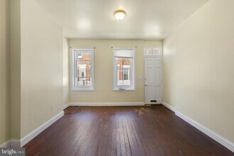 1331 S Hollywood St in Philadelphia, PA - Building Photo - Building Photo