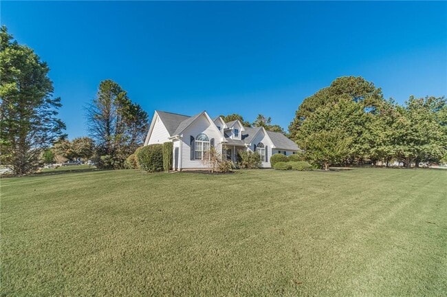 231 Windermere Dr in Loganville, GA - Building Photo - Building Photo