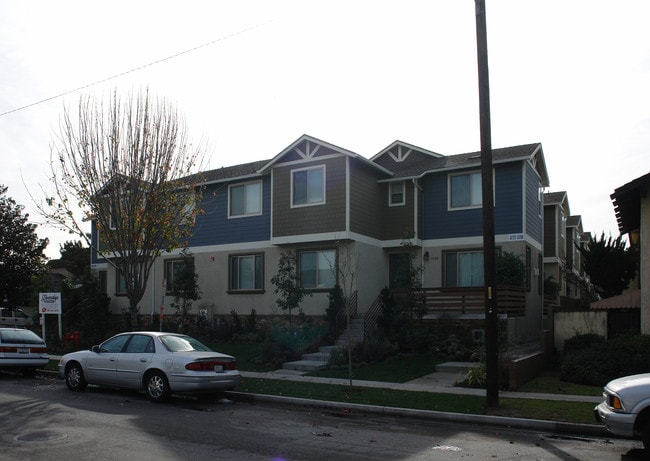 Stoneridge Townhomes in Los Alamitos, CA - Building Photo - Building Photo