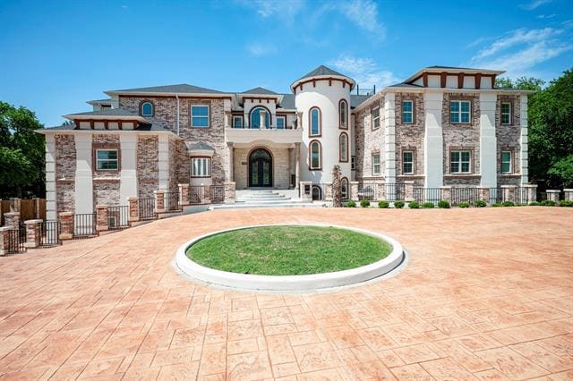property at 2415 Amber Leaf Ct