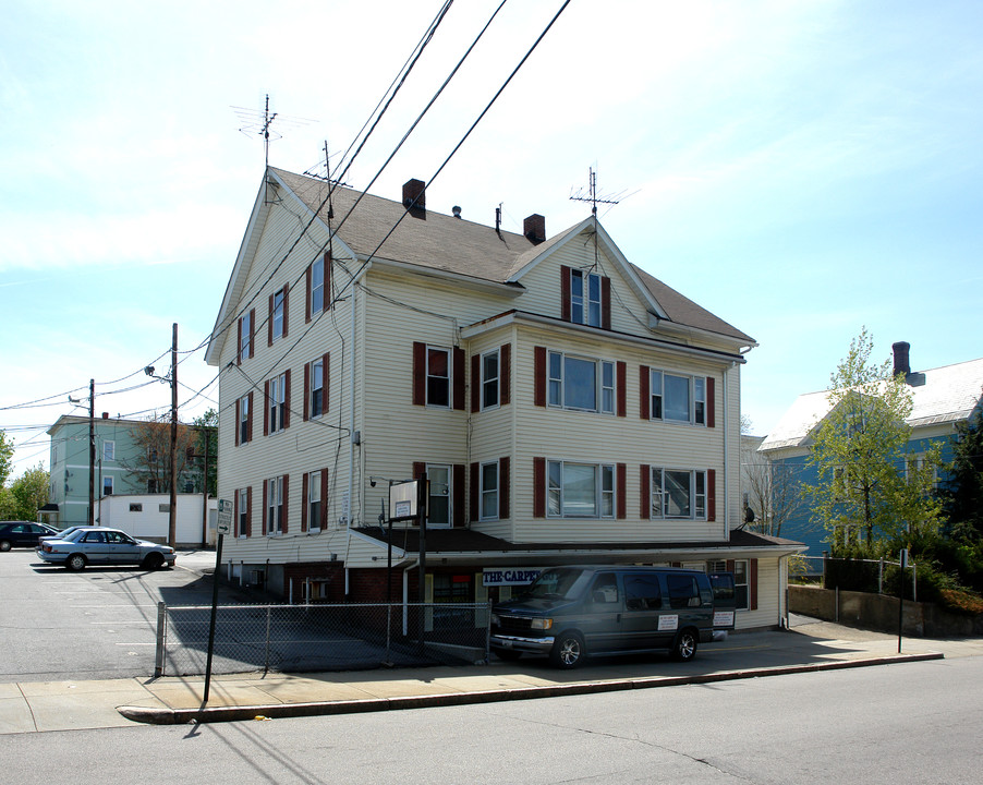 155 Rathbun St in Woonsocket, RI - Building Photo