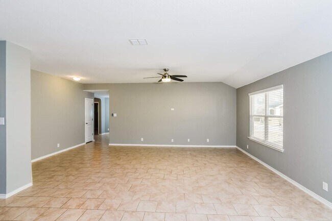 8812 Belgian Fls in San Antonio, TX - Building Photo - Building Photo