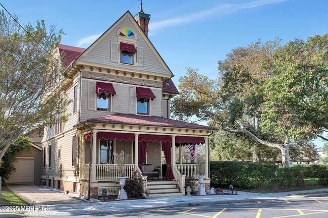 44 Ocean Pathway in Ocean Grove, NJ - Building Photo - Building Photo