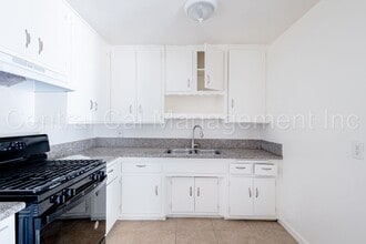 906 Pearl St in Bakersfield, CA - Building Photo - Building Photo