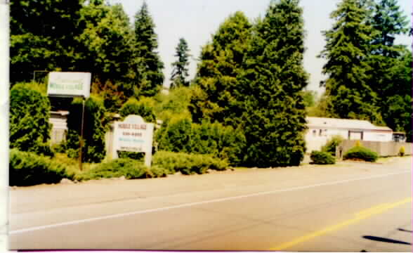 Parkland Mobile Village in Tacoma, WA - Foto de edificio