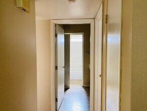 8236 Center Pkwy in Sacramento, CA - Building Photo - Building Photo