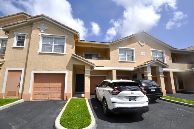 property at 1302 Belmont Ln