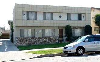 1311 Lyndon St in South Pasadena, CA - Building Photo