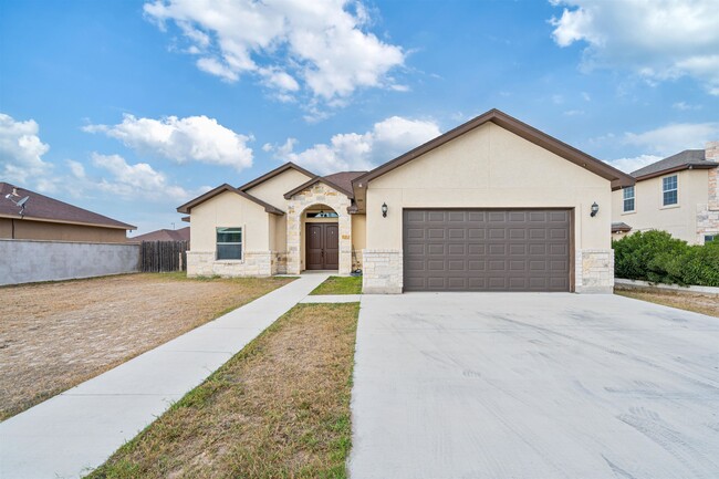 202 Buck Horn Trl in Del Rio, TX - Building Photo - Building Photo