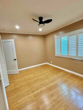 6903 Shoshone Ave in Los Angeles, CA - Building Photo - Building Photo