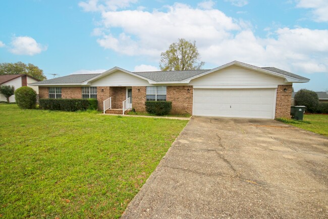 10510 Waterford Dr in Pensacola, FL - Building Photo - Building Photo