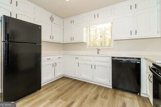 2255 Kings Forest Dr SE in Conyers, GA - Building Photo - Building Photo