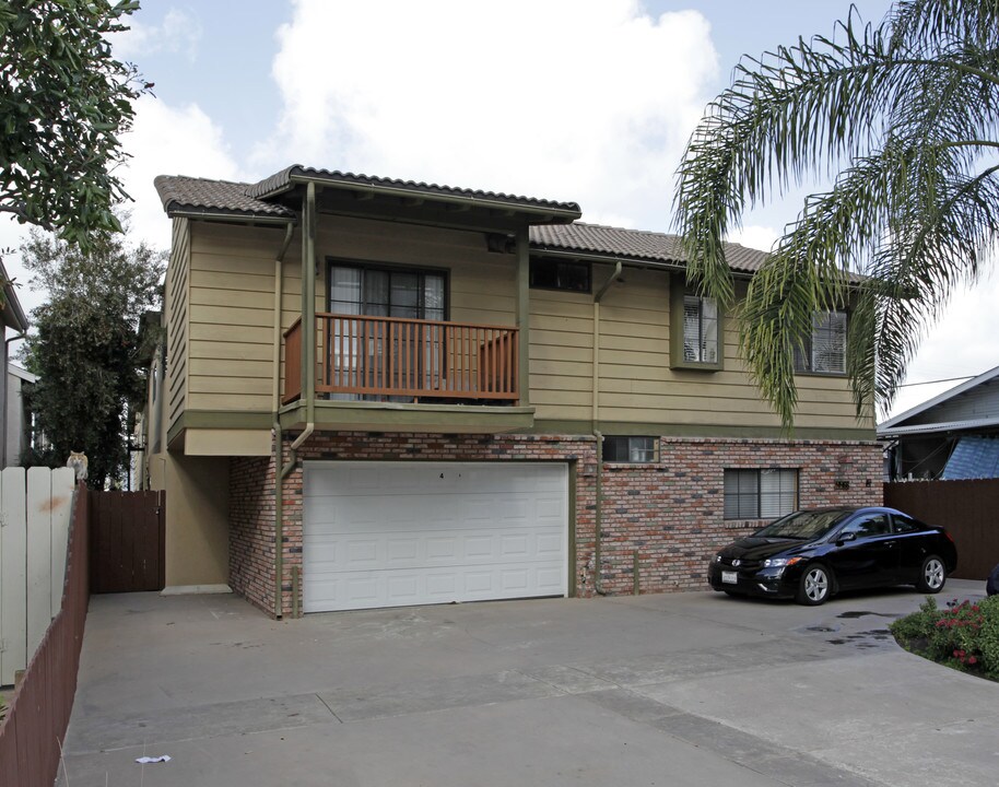 Heritage Villas in San Diego, CA - Building Photo