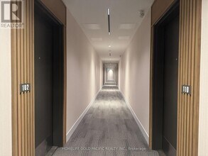 385 Arctic Red Dr in Oshawa, ON - Building Photo - Building Photo