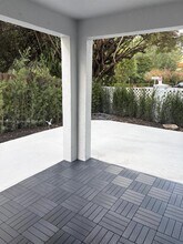 10225 NW 57th Terrace in Doral, FL - Building Photo - Building Photo