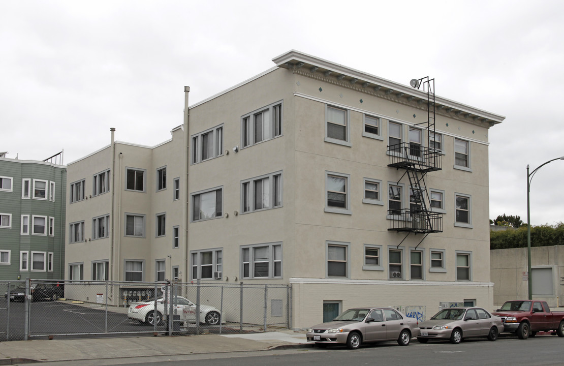 59 10th St in Oakland, CA - Building Photo