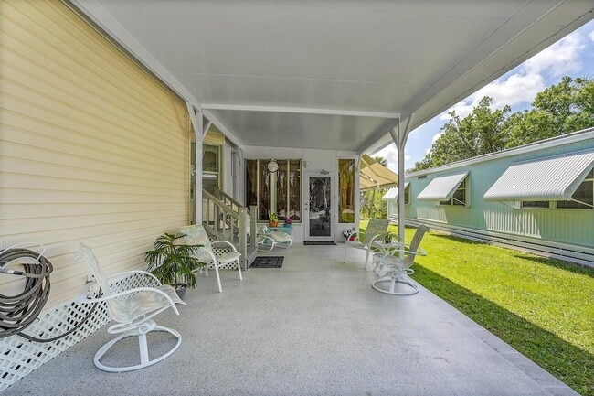 22 Santa Maria Way in Port St. Lucie, FL - Building Photo - Building Photo
