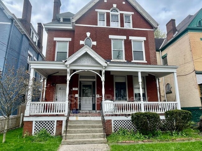 property at 5498 Hayes St