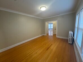 6208 N Artesian Ave in Chicago, IL - Building Photo - Building Photo