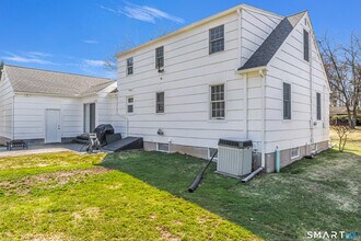 466 High Hill Rd in Meriden, CT - Building Photo - Building Photo