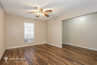 40 E Mountain Creek Dr in Grand Prairie, TX - Building Photo - Building Photo