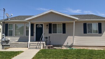 4372 S 1000 W, Unit A in Riverdale, UT - Building Photo