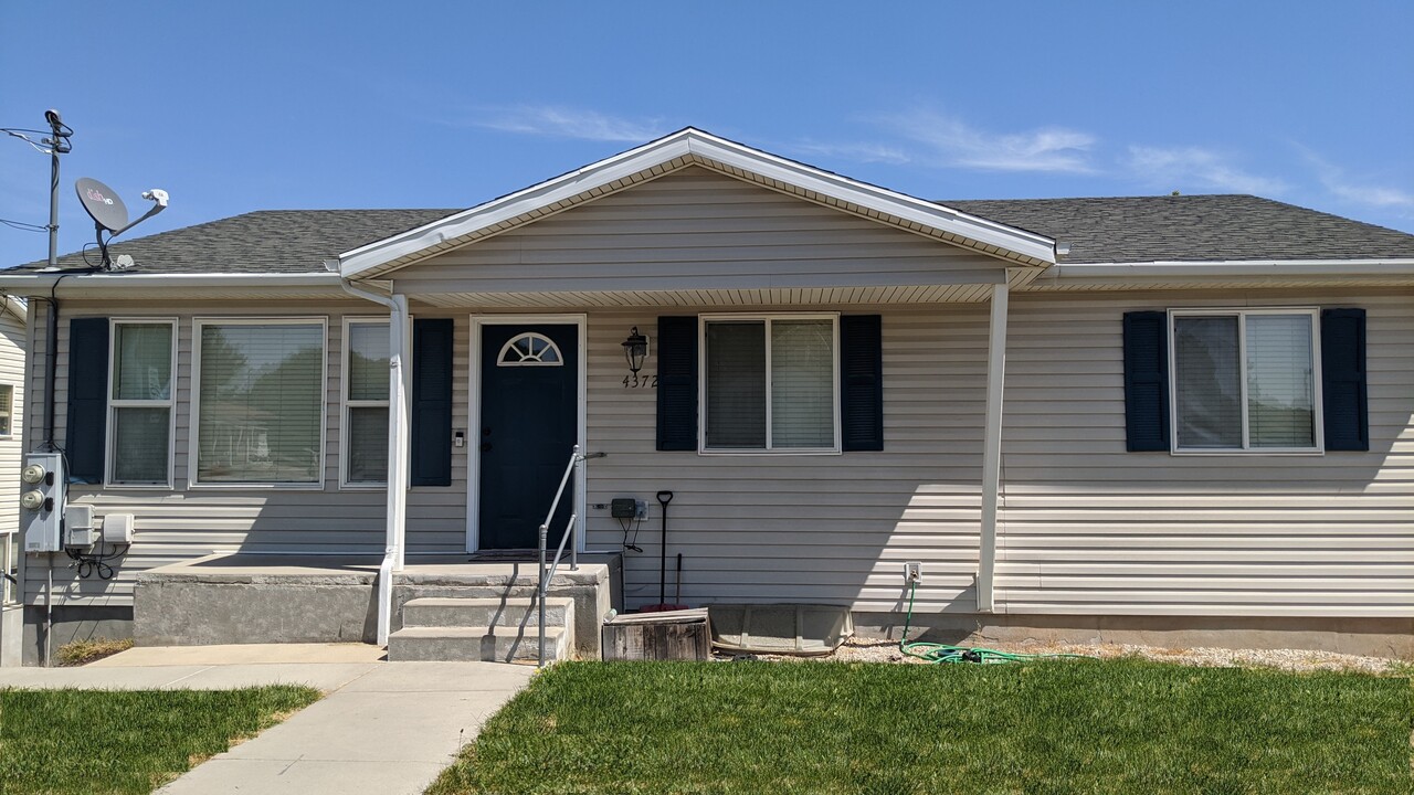 4372 S 1000 W, Unit B in Riverdale, UT - Building Photo