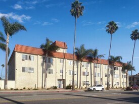 1666 N Avalon Blvd in Los Angeles, CA - Building Photo