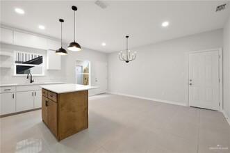3672 N Mezcal Dr in Pharr, TX - Foto de edificio - Building Photo