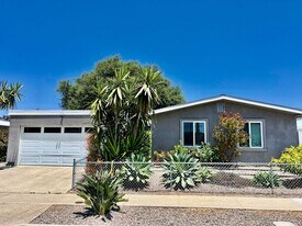 5101 Biltmore St in San Diego, CA - Building Photo