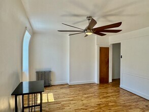818 Grand St-Unit -3 in Jersey City, NJ - Building Photo - Building Photo