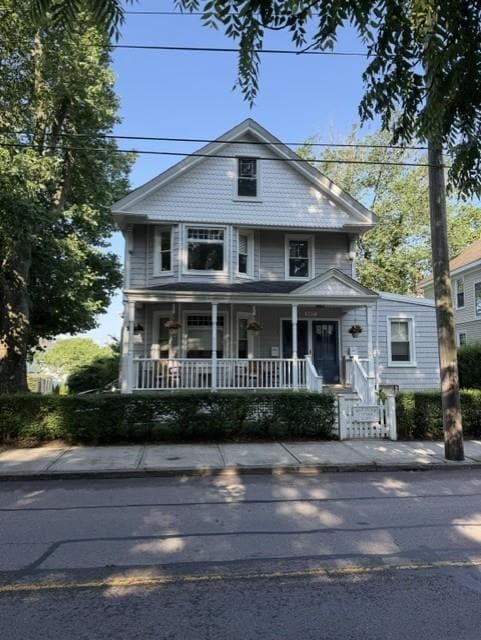 547 Spring St