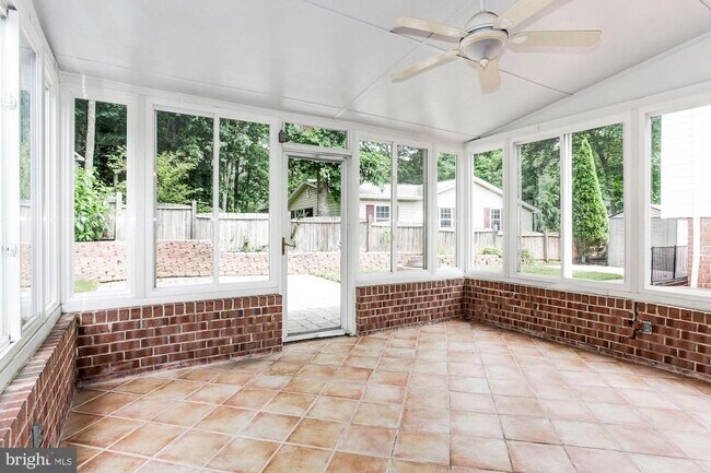 8800 Dianne Pl in Springfield, VA - Building Photo - Building Photo