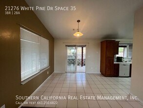21276 White Pine Dr in Tehachapi, CA - Building Photo - Building Photo