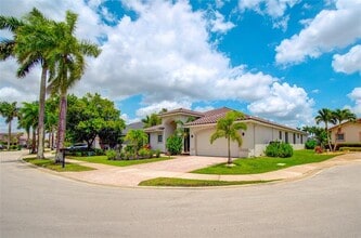 2550 Jardin Terrace in Weston, FL - Building Photo - Building Photo