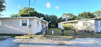 1715 NW 8th Ct in Fort Lauderdale, FL - Building Photo