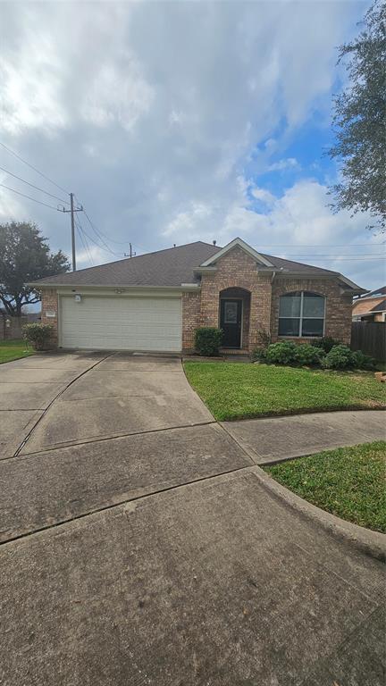 2103 Lakeshore Forest Ct in Missouri City, TX - Building Photo - Building Photo