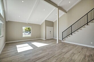 5346 Tyrone Ave in Sherman Oaks, CA - Building Photo - Building Photo