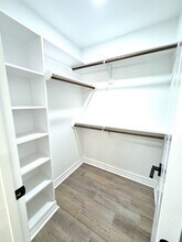 520 S 28th St, Unit B in Nederland, TX - Foto de edificio - Building Photo