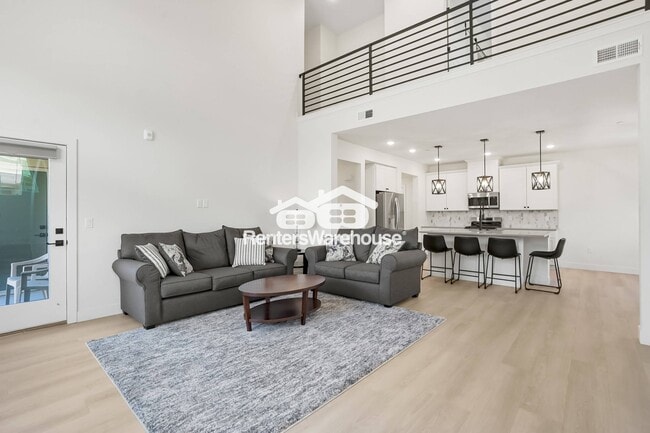 property at 9981 W Victoria Pl