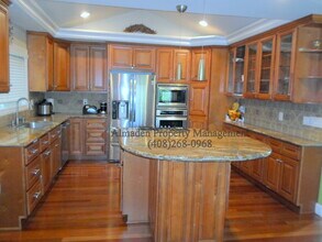 6106 Vía De Las Abejas in San Jose, CA - Building Photo - Building Photo