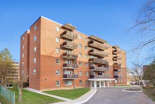 Ponytrail Terrace in Mississauga, ON - Building Photo