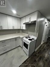 75 Snowling Dr in Ajax, ON - Building Photo - Building Photo