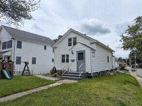 497 Wayne St in Bridgeport, CT - Foto de edificio - Building Photo