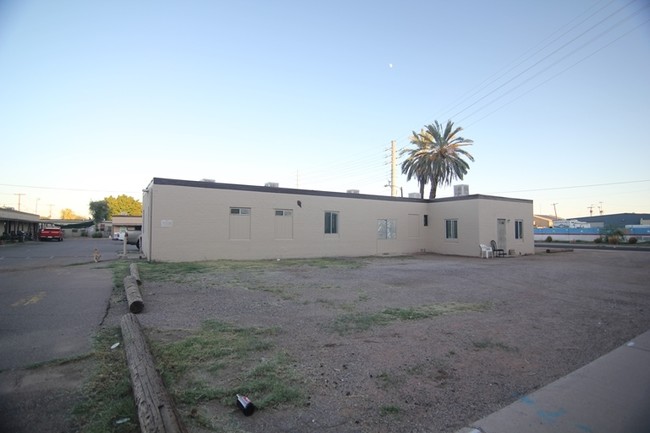 411 N 21st Pl in Phoenix, AZ - Foto de edificio - Building Photo