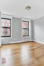 209 E 25th St in New York, NY - Building Photo - Building Photo
