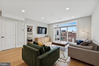 700 Moyer St in Philadelphia, PA - Building Photo - Building Photo