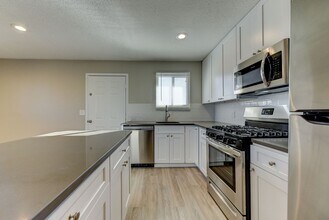LoHi Haven - Spacious 2 Bedroom Unit in Denver, CO - Foto de edificio - Building Photo